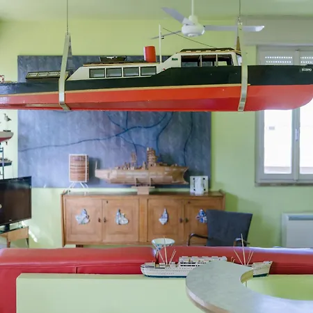 Apartment In Near The *